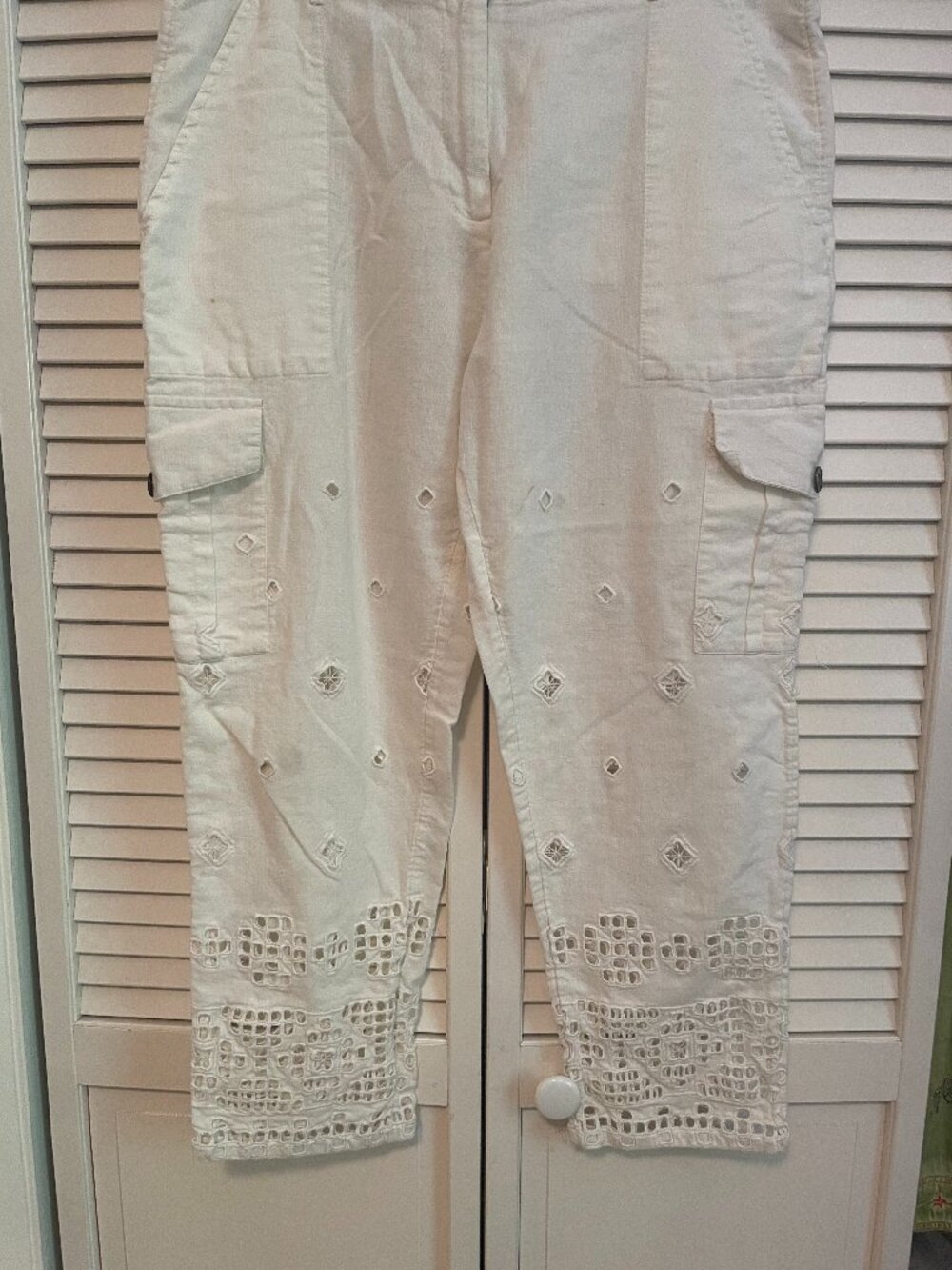 White soft cotton pants. Sundance, size 10